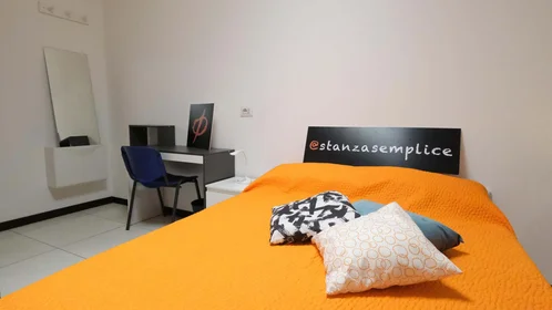 Quarto privado em Via Michele Coppino, snc, 07100 Sassari SS, Italia, imagem 6 de 21