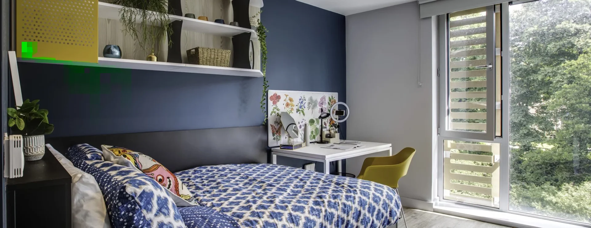 Quarto de estudante económico perto do campus em 