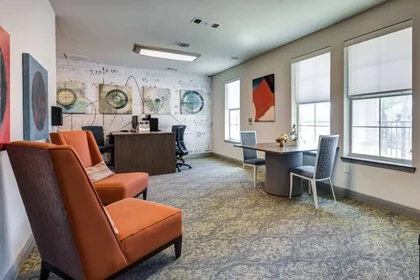 Habitación privada en Chase Hill Boulevard, imagen 14 de 19