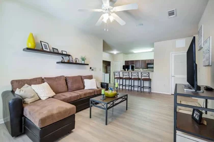 Habitación privada en Chase Hill Boulevard, imagen 4 de 19