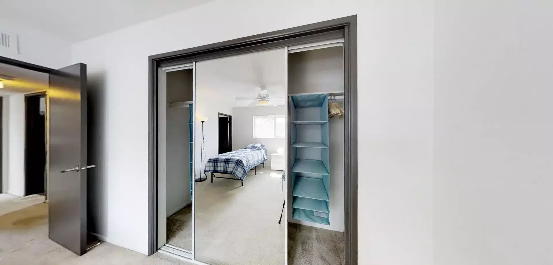 Student-friendly room in  with modern amenities
