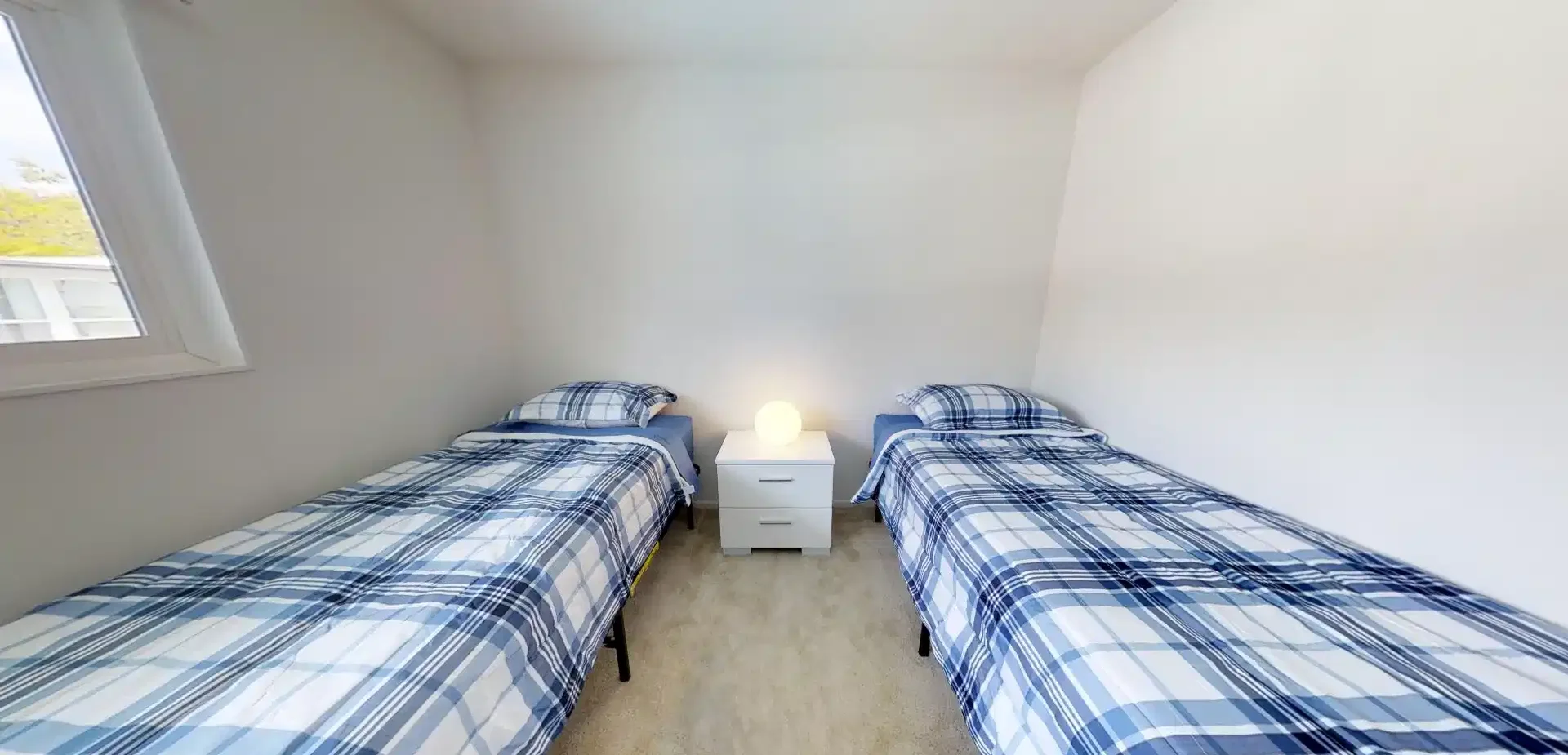 Bright and airy student room with easy university access in 