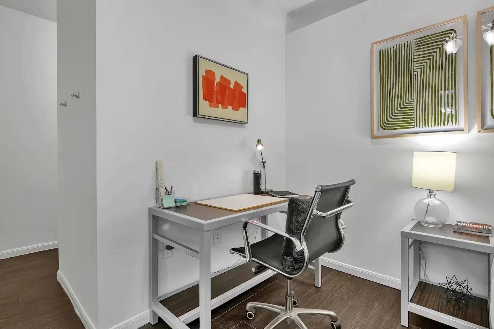Student-friendly studio with excellent transport links in 