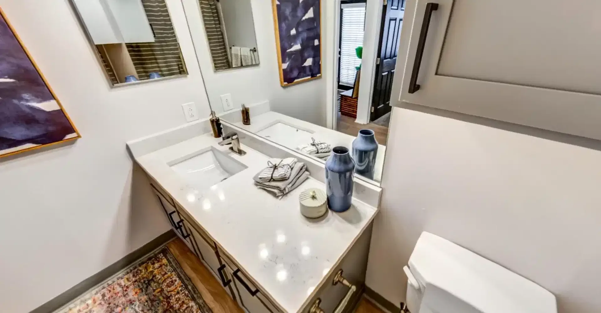 Economical student room with convenient location in 