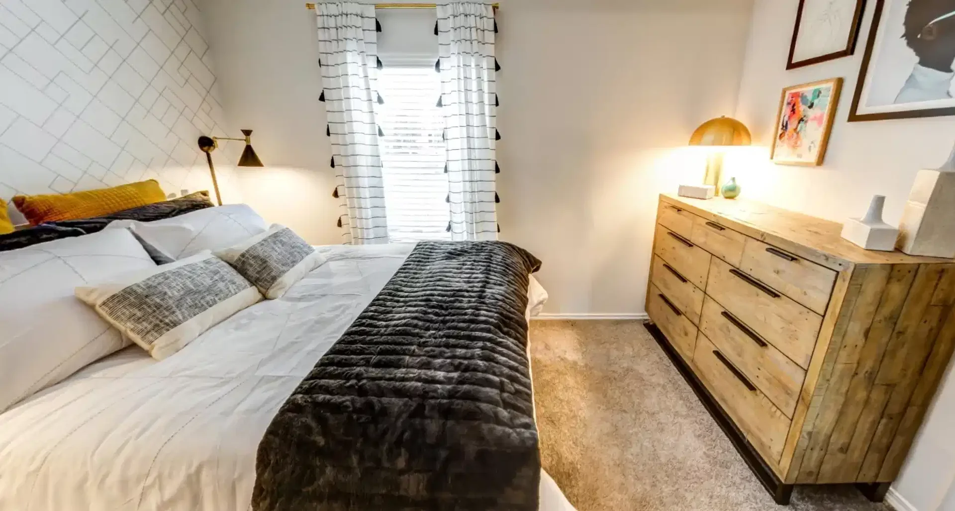 Room for rent in student apartment in , fully furnished