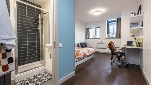 Quarto privado em South Parade, imagem 14 de 35