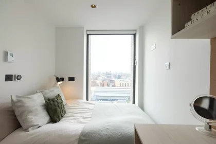 Quarto privado em John Street, imagem 1 de 10