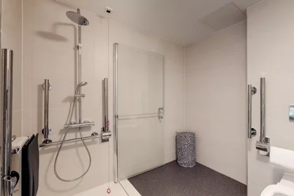 Private room at Saint James Road, image 2 of 27