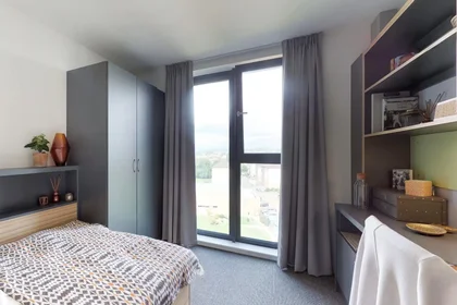 Private room at Saint James Road, image 4 of 27