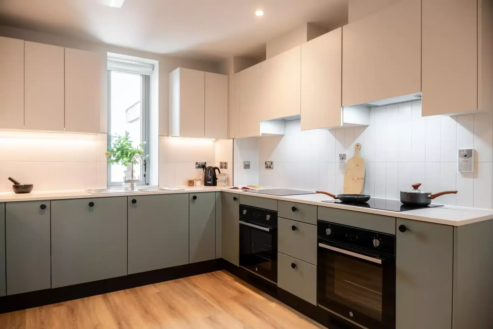 Room for rent in student apartment in , fully furnished
