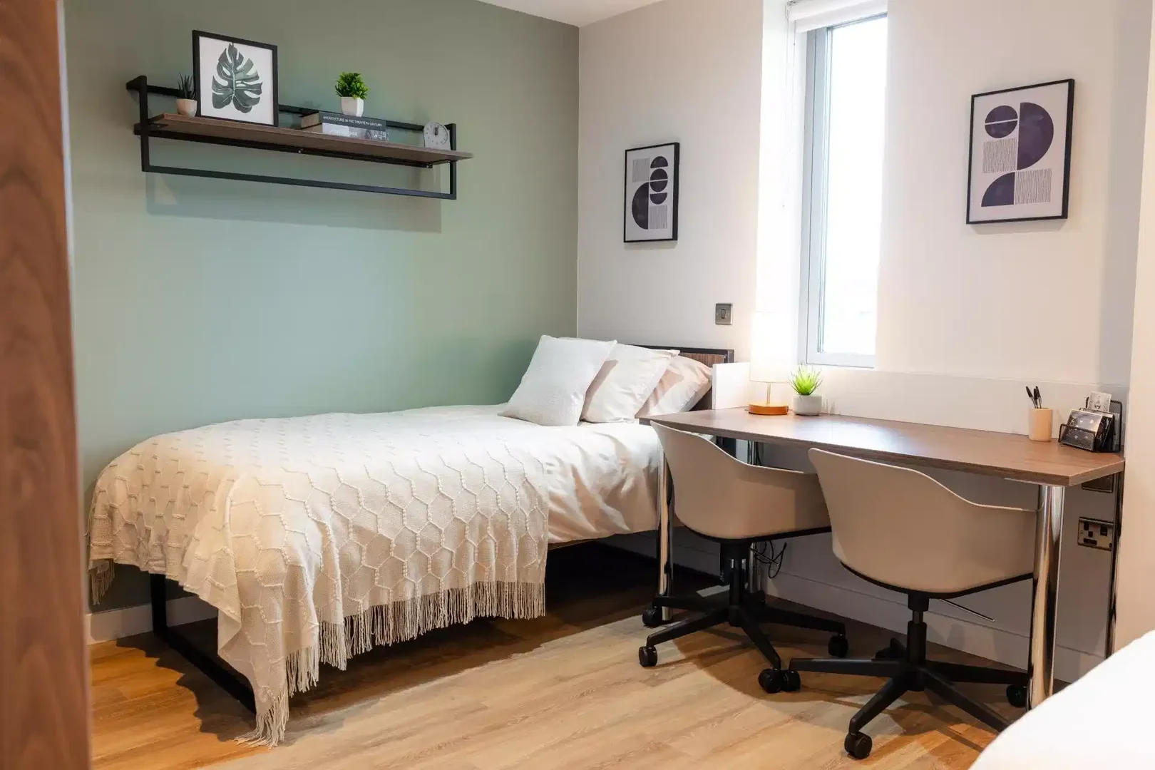 Budget-friendly student room close to campus in 