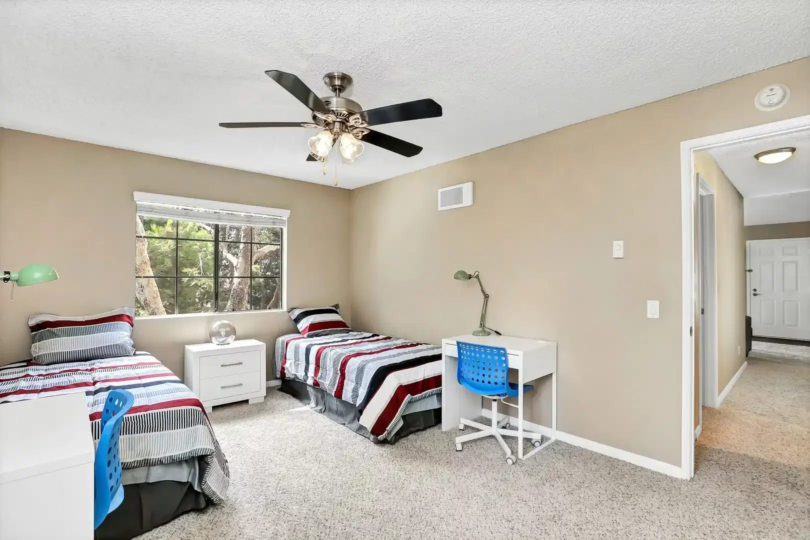 Bright and airy student room with easy university access in