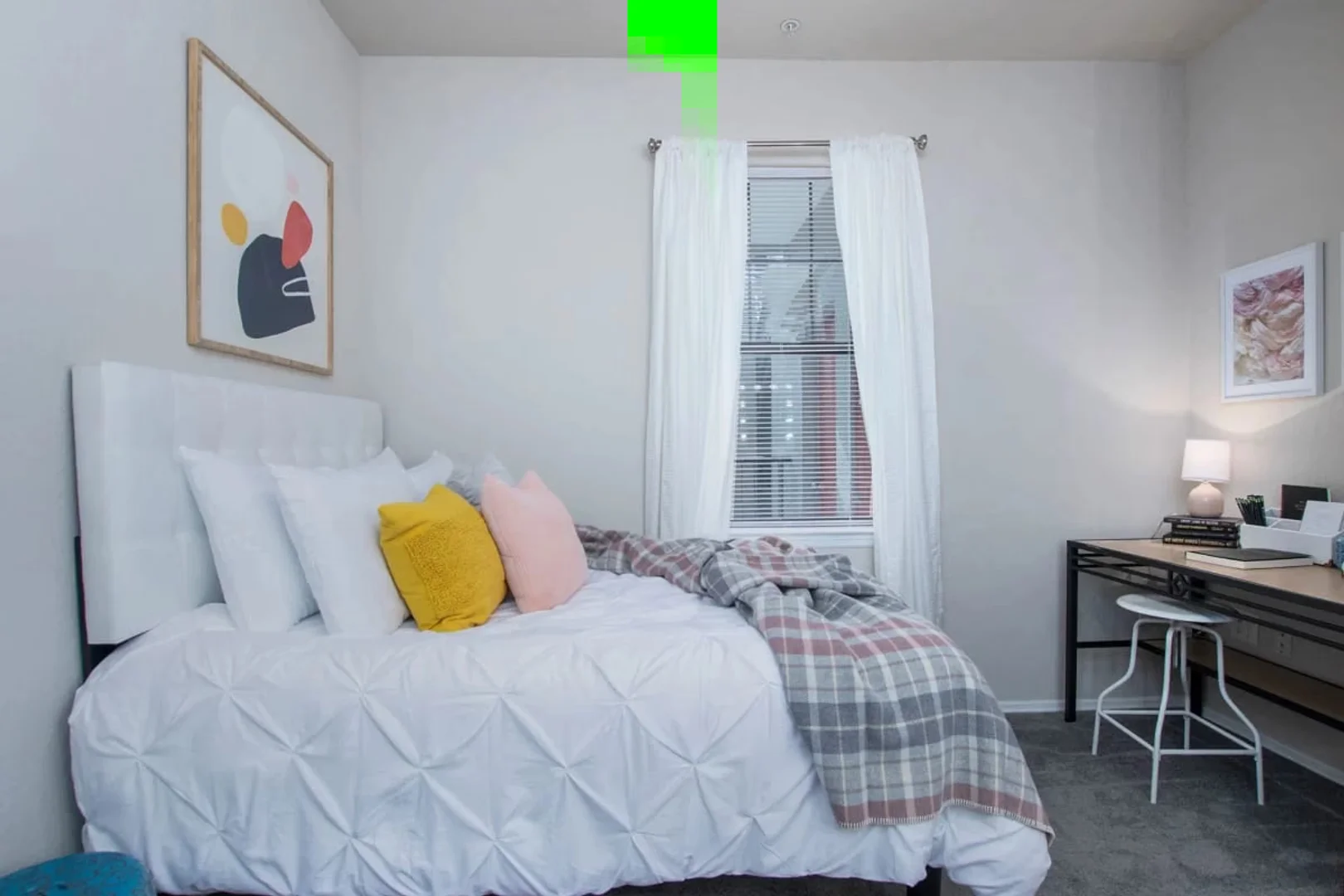 Habitación estudiantil económica con ubicación conveniente en