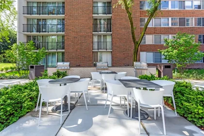 Kawalerka South Ashland Avenue, obraz 22 23
