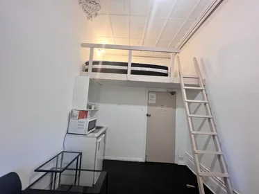 Studio in der Cleveland Street, bild 9 von 14