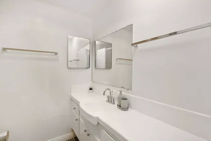 Stanza privata in Whitley Avenue, immagine 22 di 28