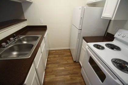 Studio at Stone Canyon Road, image 9 of 41