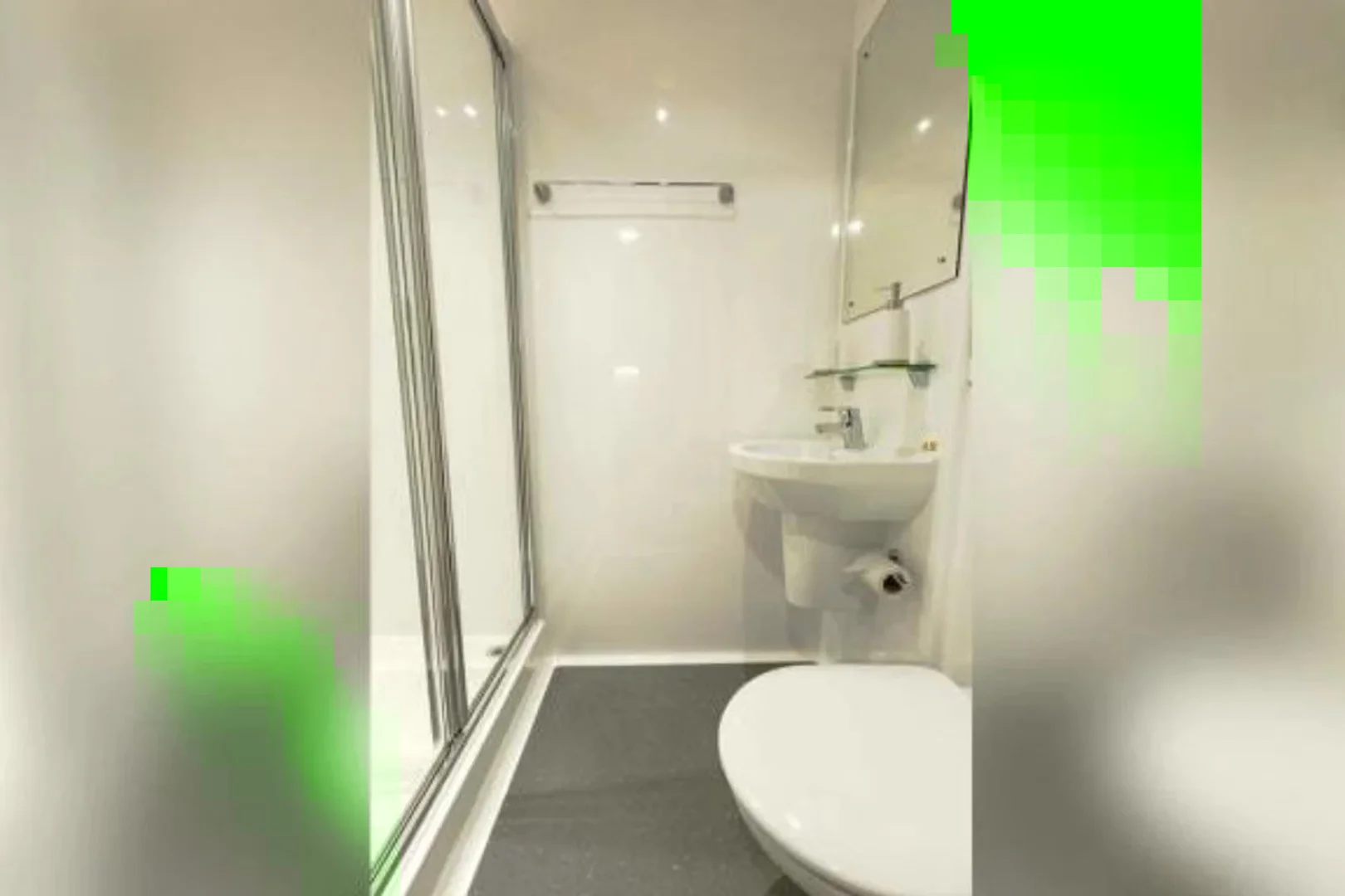 Room for rent in student apartment in , fully furnished