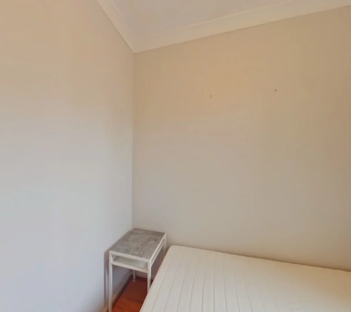 Habitación estudiantil económica con ubicación conveniente en 