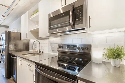 Private room at Forbes Avenue, image 13 of 49