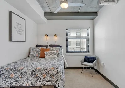 Private room at Forbes Avenue, image 41 of 49