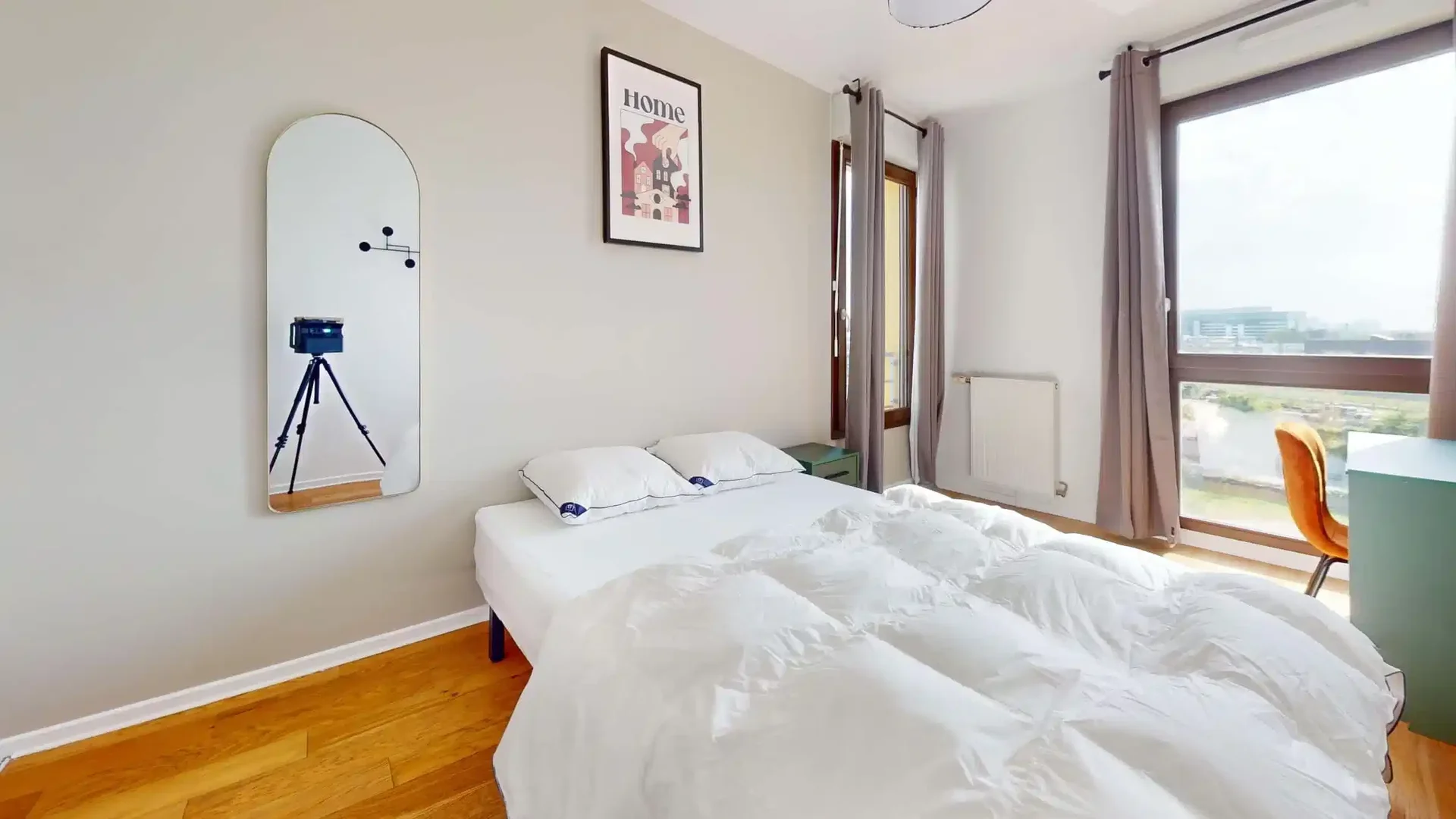 Economical student room with convenient location in 