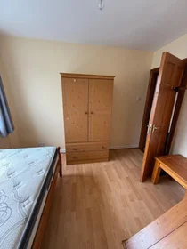 Stanza privata in Glenview Drive, immagine 2 di 12