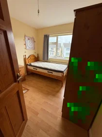 Stanza privata in Glenview Drive, immagine 4 di 12