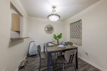 Private room at Lincoln Avenue, image 14 of 30