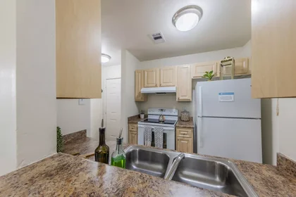 Private room at Lincoln Avenue, image 4 of 30