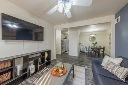 Private room at Lincoln Avenue, image 10 of 30
