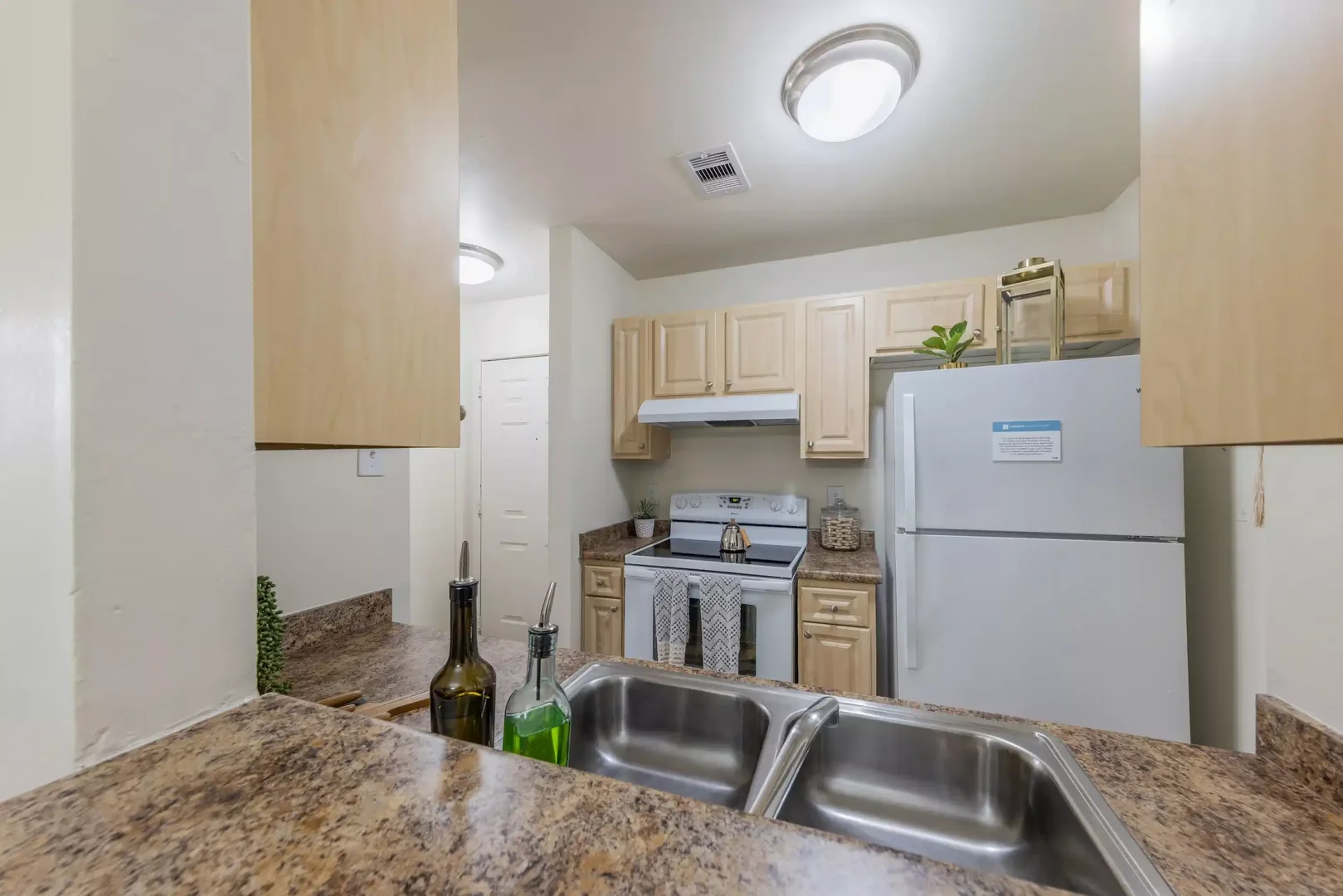 Affordable room for students with ample lighting in 