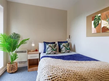 Quarto privado em Crown Place, imagem 2 de 44