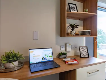 Quarto privado em Crown Place, imagem 4 de 44