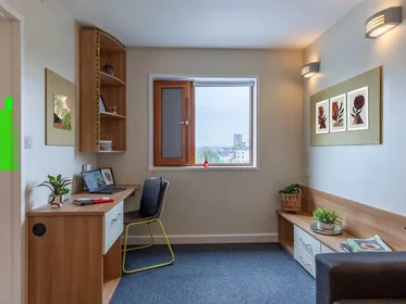 Quarto privado em Crown Place, imagem 32 de 44