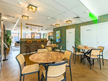 Quarto privado em Crown Place, imagem 20 de 42