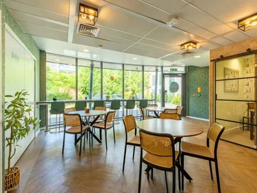 Quarto privado em Crown Place, imagem 21 de 42