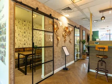 Quarto privado em Crown Place, imagem 23 de 42