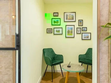 Quarto privado em Crown Place, imagem 28 de 42