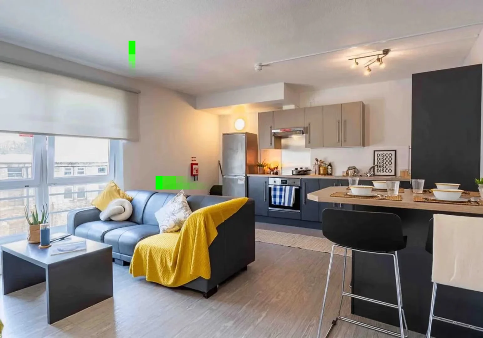 Economical student room with convenient location in 