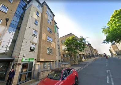 Estudio en Tumbling Hill Street, imagen 23 de 46