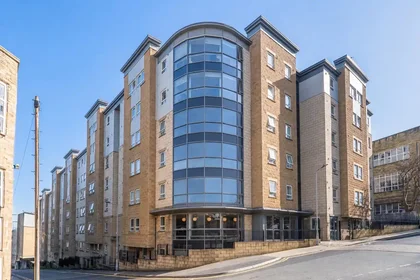 Estudio en Tumbling Hill Street, imagen 8 de 46