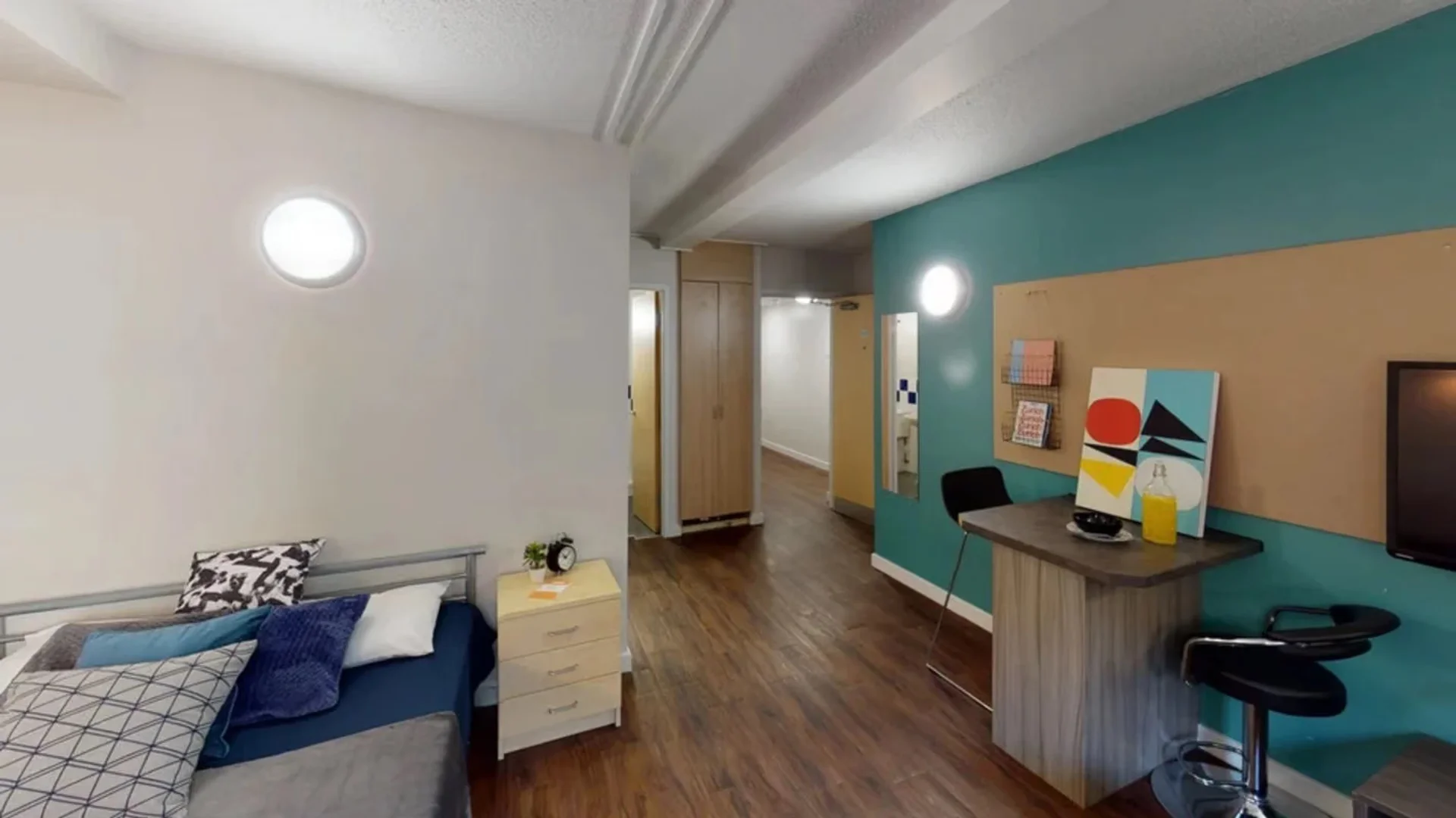 Cómodo estudio para vivir como estudiante en 