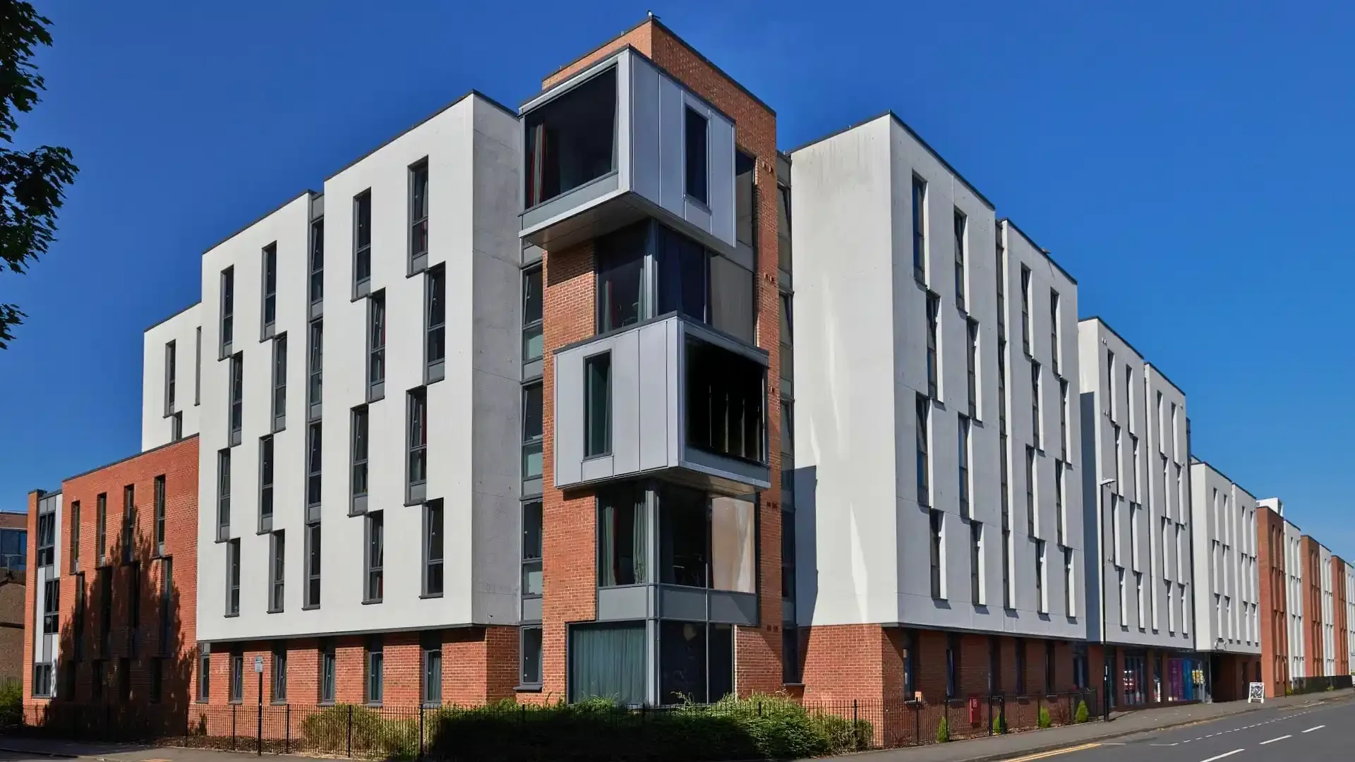 Chambre confortable pour étudiants disponible dans 
