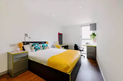 Habitación privada en Hull Road, imagen 26 de 34