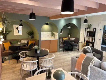 Quarto privado em Hull Road, imagem 36 de 47