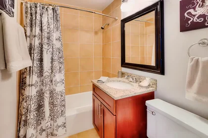 Estudio en South King Drive, imagen 2 de 39