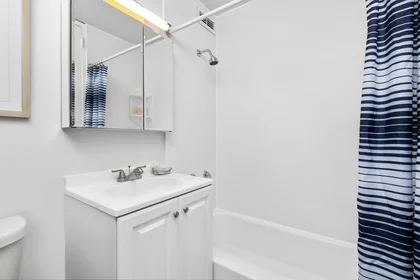 Estudio en South King Drive, imagen 6 de 39