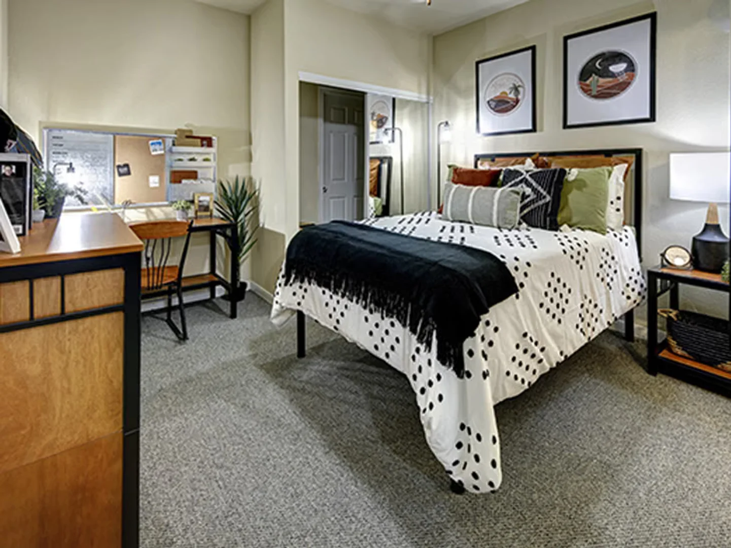 Cozy room for students available in 
