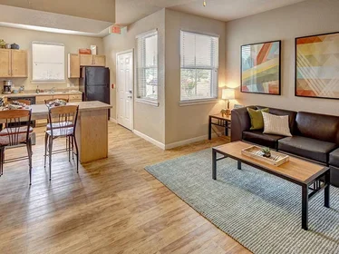 Stanza privata in Marion Pugh Drive, immagine 19 di 21
